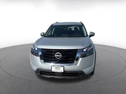 Brilliant Silver Metallic 2025 Nissan Pathfinder SV