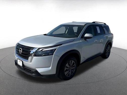 Brilliant Silver Metallic 2025 Nissan Pathfinder SV