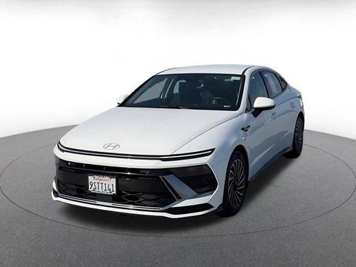 2025 Hyundai SONATA Hybrid SEL