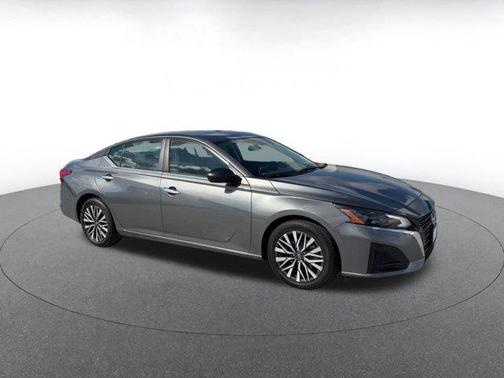 Gun Metallic 2025 Nissan Altima SV