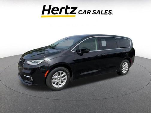 2023 Chrysler Pacifica Touring-L