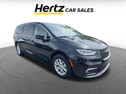 2023 Chrysler Pacifica Touring-L