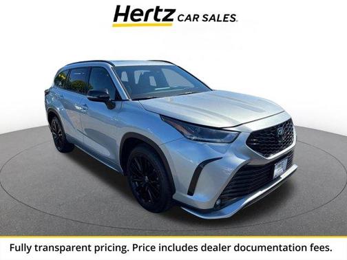 Silver 2024 Toyota Highlander XSE