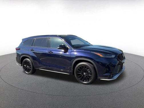 Blue 2025 Toyota Highlander XSE