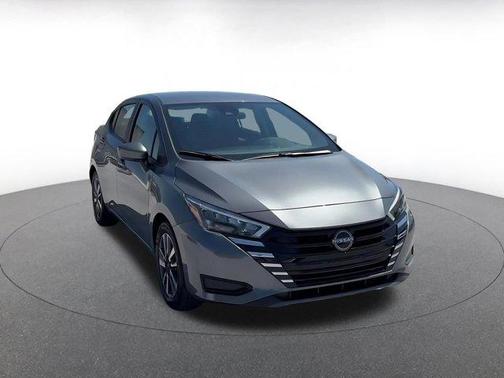 Gun Metallic 2025 Nissan Versa 1.6 SV