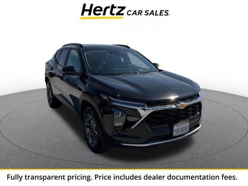 Mosaic Black Metallic 2025 Chevrolet Trax LT
