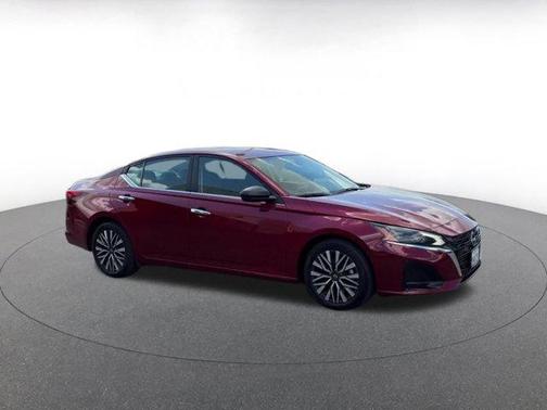 Scarlet Ember 2025 Nissan Altima SV