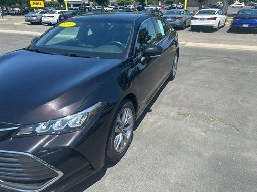2022 Toyota Avalon XLE