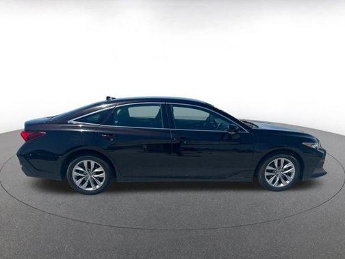 2022 Toyota Avalon XLE