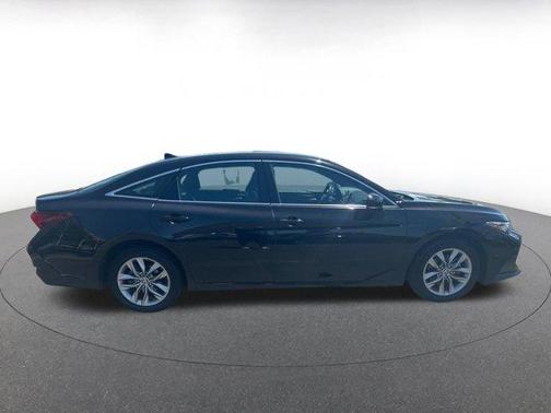 2022 Toyota Avalon XLE