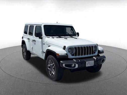 Bright White Clearcoat 2025 Jeep Wrangler Sahara