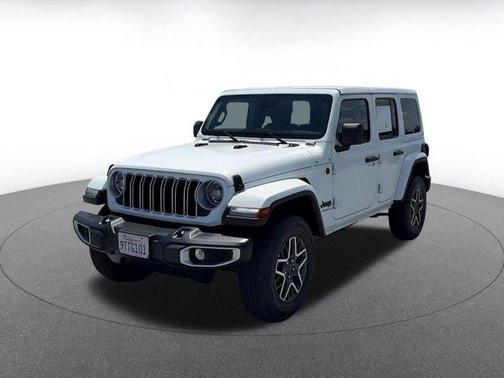 Bright White Clearcoat 2025 Jeep Wrangler Sahara