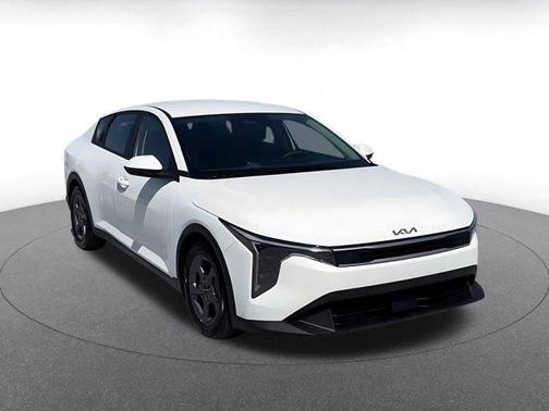 Snow White Pearl 2025 Kia K4