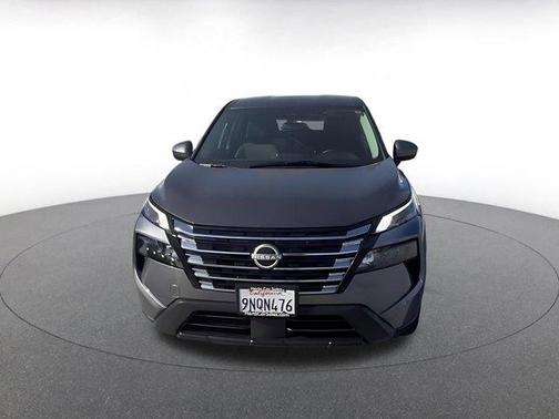 Gun Metallic 2025 Nissan Rogue SV