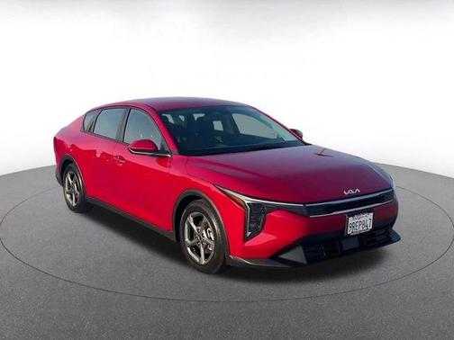 2025 Kia K4 