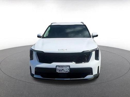 Glacial White Pearl 2024 Kia Sorento S