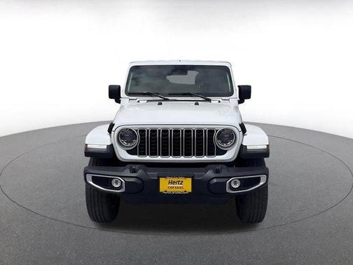 Bright White Clearcoat 2025 Jeep Wrangler Sahara