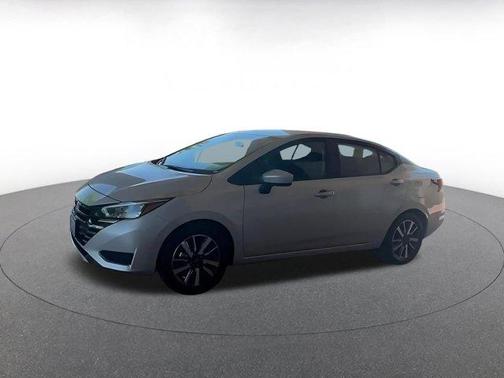 Brilliant Silver Metallic 2025 Nissan Versa 1.6 SV