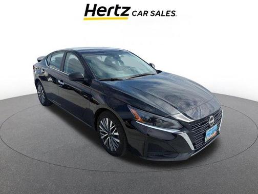 Black 2025 Nissan Altima SV
