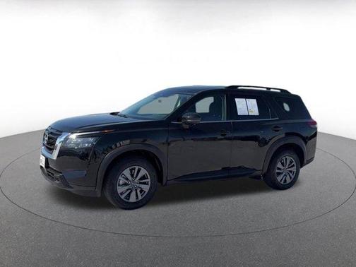 Black 2025 Nissan Pathfinder SV