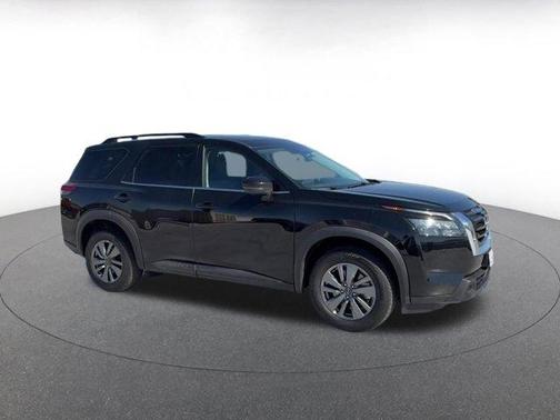 Black 2025 Nissan Pathfinder SV