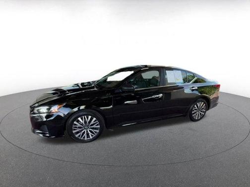 Black 2025 Nissan Altima SV