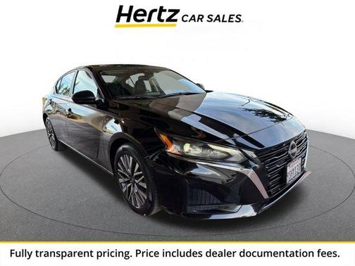 Black 2025 Nissan Altima SV
