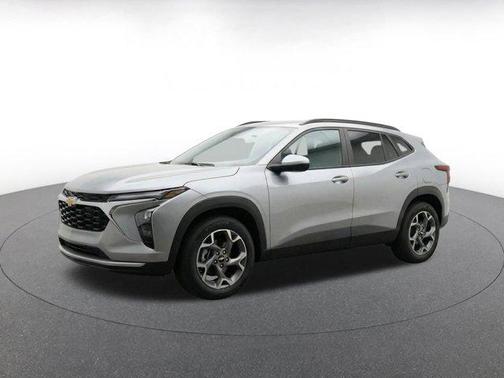 Sterling Gray Metallic 2025 Chevrolet Trax LT
