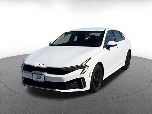 Snow White Pearl 2025 Kia K5 LXS