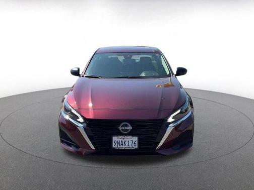 Garnet Pearl Me 2024 Nissan Altima 2.5 SV