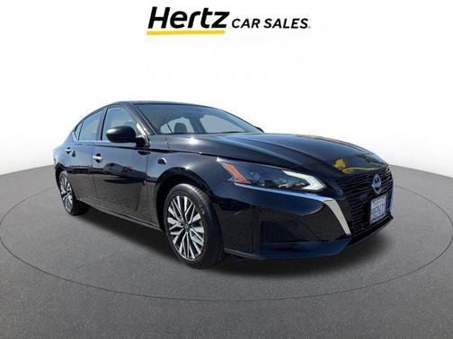 Black 2025 Nissan Altima SV