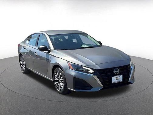 Gun Metallic 2025 Nissan Altima SV