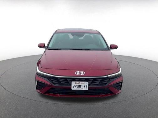 2025 Hyundai ELANTRA Limited
