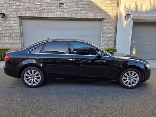 Brilliant Black 2013 Audi A4 2.0T Premium