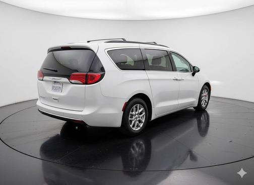 2021 Chrysler Voyager LXI
