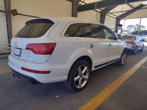 Glacier White Metallic 2013 Audi Q7 3.0T S line Prestige
