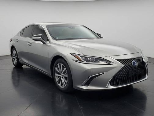 2020 Lexus ES 300h Base