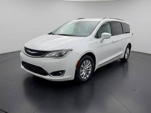 2018 Chrysler Pacifica Touring-L Plus