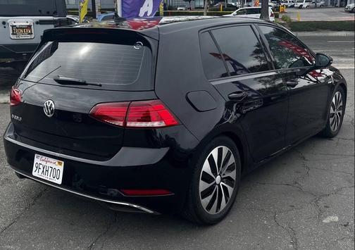 2017 Volkswagen e-Golf SE