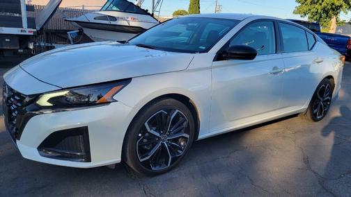 2024 Nissan Altima SR FWD