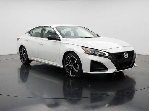 2024 Nissan Altima SR FWD