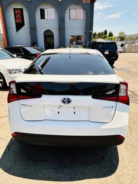 2019 Toyota Prius LE