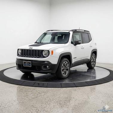 Alpine White 2017 Jeep Renegade Latitude