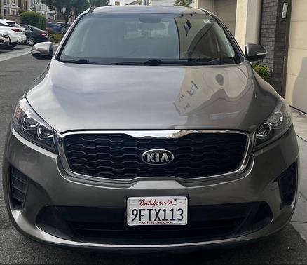 Titanium Silver 2019 Kia Sorento LX