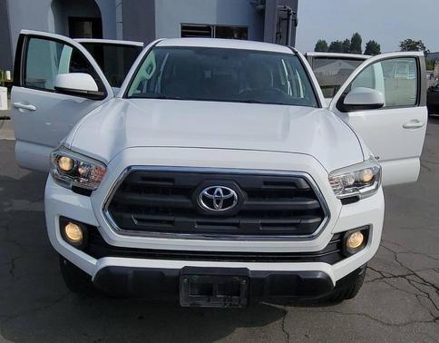 2017 Toyota Tacoma SR5