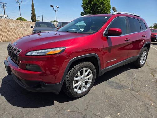 Deep Cherry Red Crystal Pearlcoat 2016 Jeep Cherokee Latitude