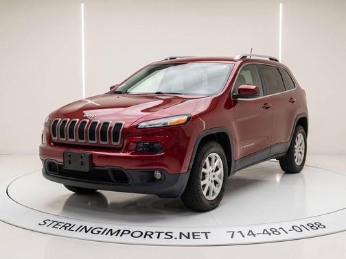 Deep Cherry Red Crystal Pearlcoat 2016 Jeep Cherokee Latitude
