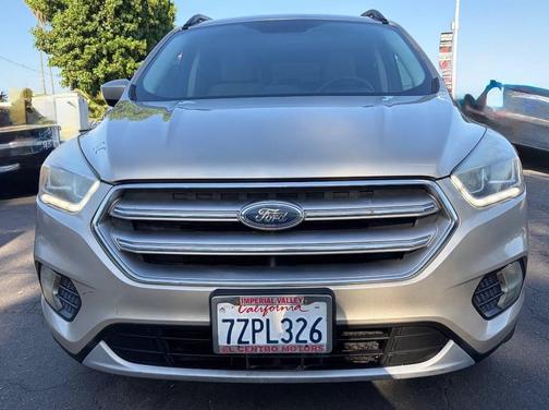 Ruby Red Metallic Tinted Clearcoat 2017 Ford Escape SE