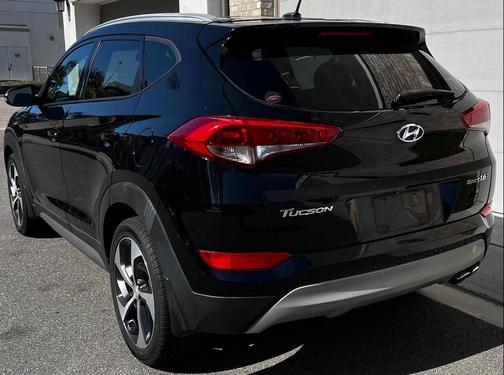 Black Noir Pearl 2017 Hyundai TUCSON Sport