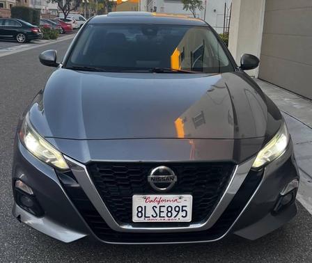 Gun Metallic 2019 Nissan Altima 2.5 SV